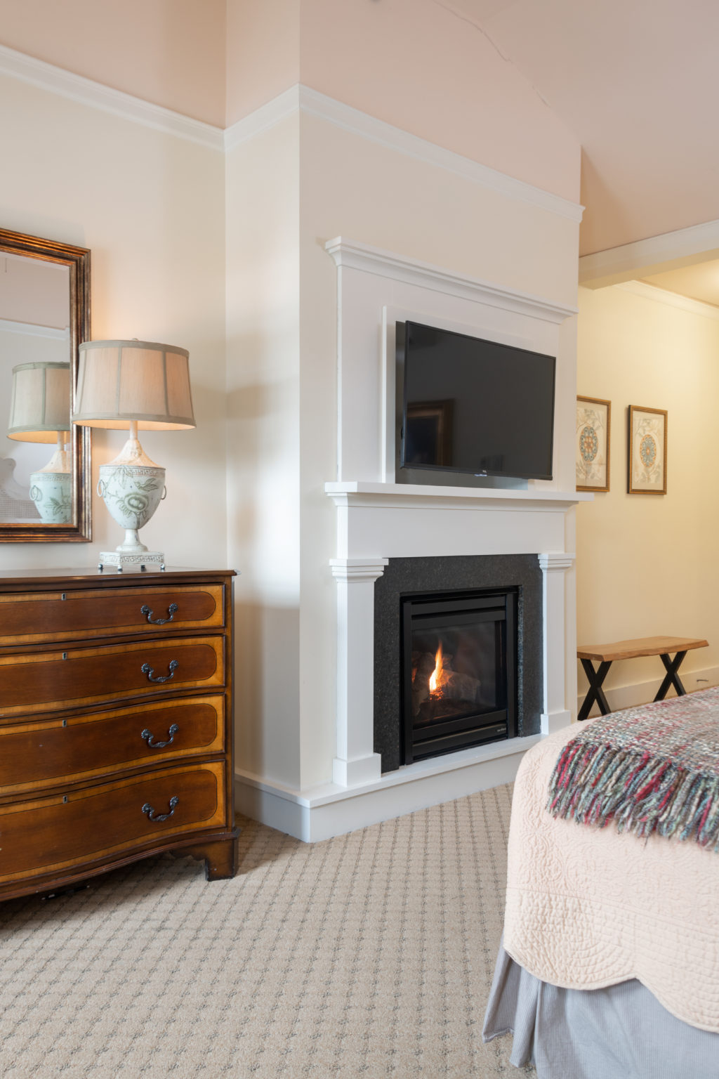 Walker Fireplace Walker King Norwich Inn